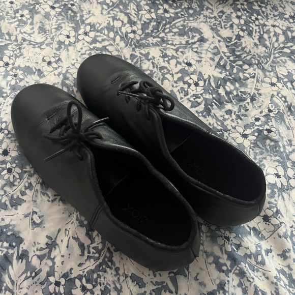 BRAND NEW- ONCE WORN Size 7 1/2 Capezio Cadence Tap Shoes - Picture 4 of 4